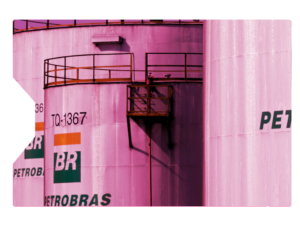 Imagem de tanques de petróleo da Petrobras